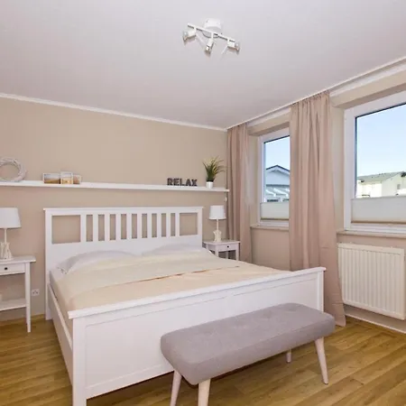 Haus Strandeck: Seaside With Balcony And Access Apartment